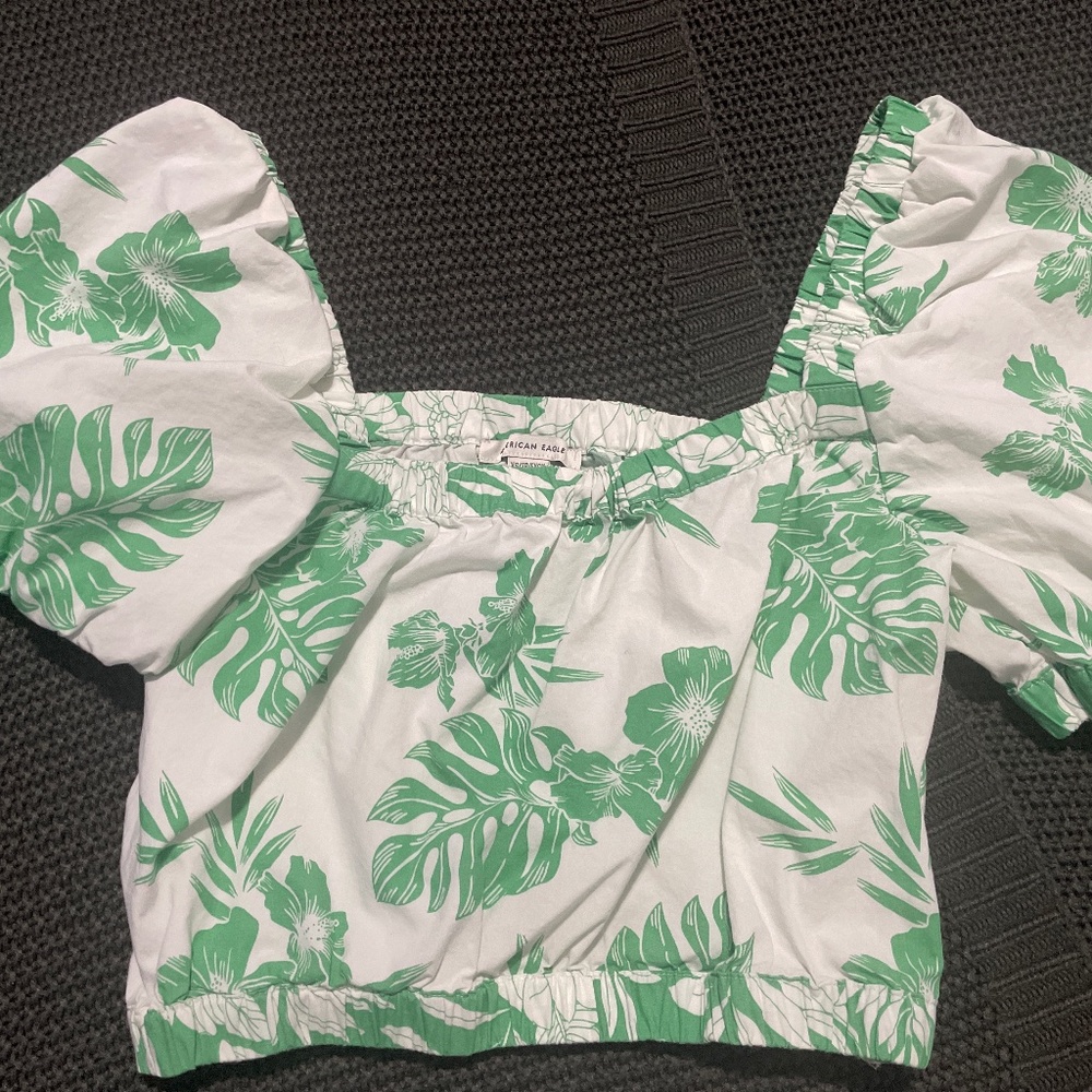 American Eagle Women Green Puff-Sleeve Bubble Top